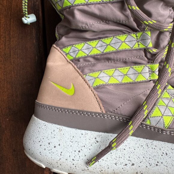 NIKE Roshe Run Hi Sneakerboot Gray/Lime Shoes in Women's 9 - 616724-001 - Picture 6 of 13